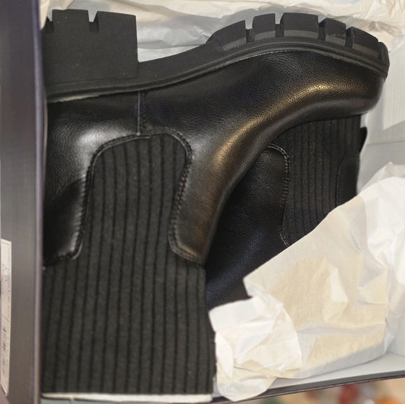 French Connection  Ankle Boots & BootiesUrgent Bootie Size 8.5. New with box. - Picture 5 of 8
